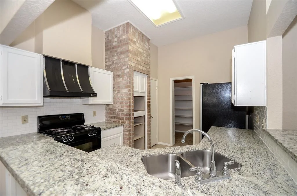 Photo of 1718 Foxlake Drive