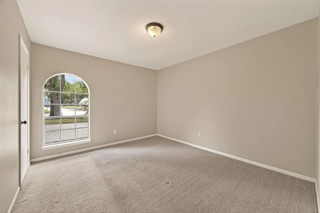 Photo of 4215 Long Grove Drive