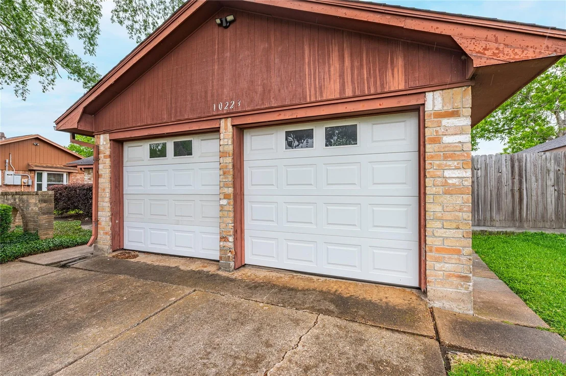 Photo of 10223 Kirkglen Drive