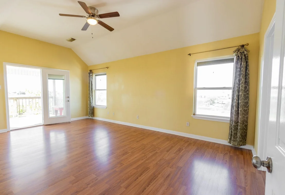 Photo of 1003 Commodore Drive