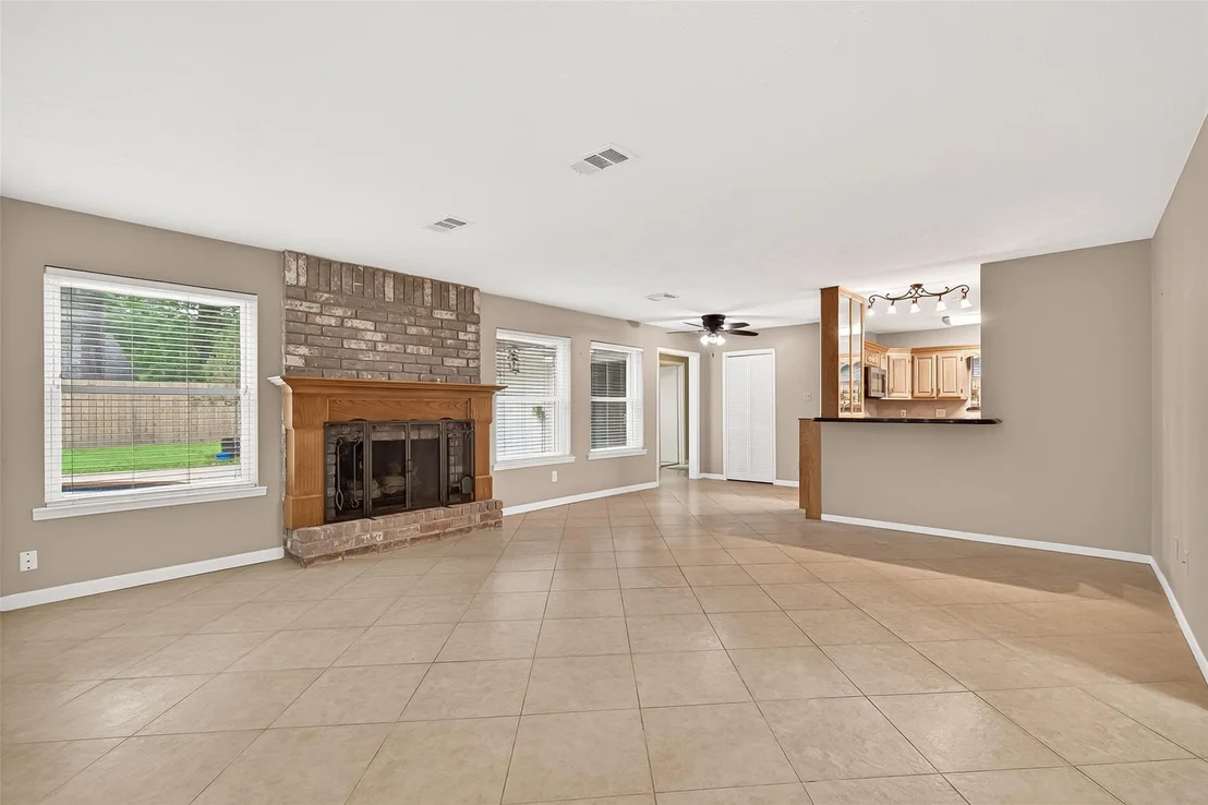 Photo of 2182 Tree Lane