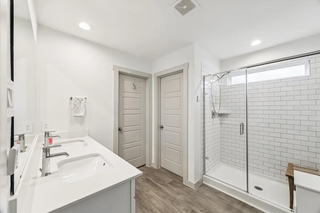 Photo of 8018 Buck Lane