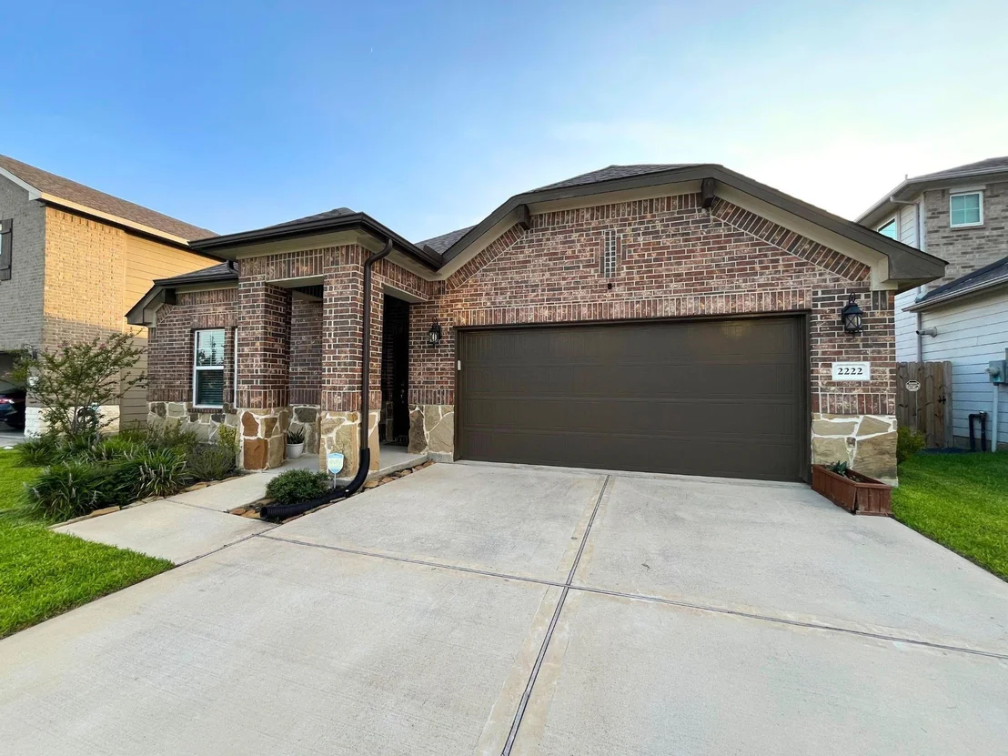 Photo of 2222 Royal Ann Way