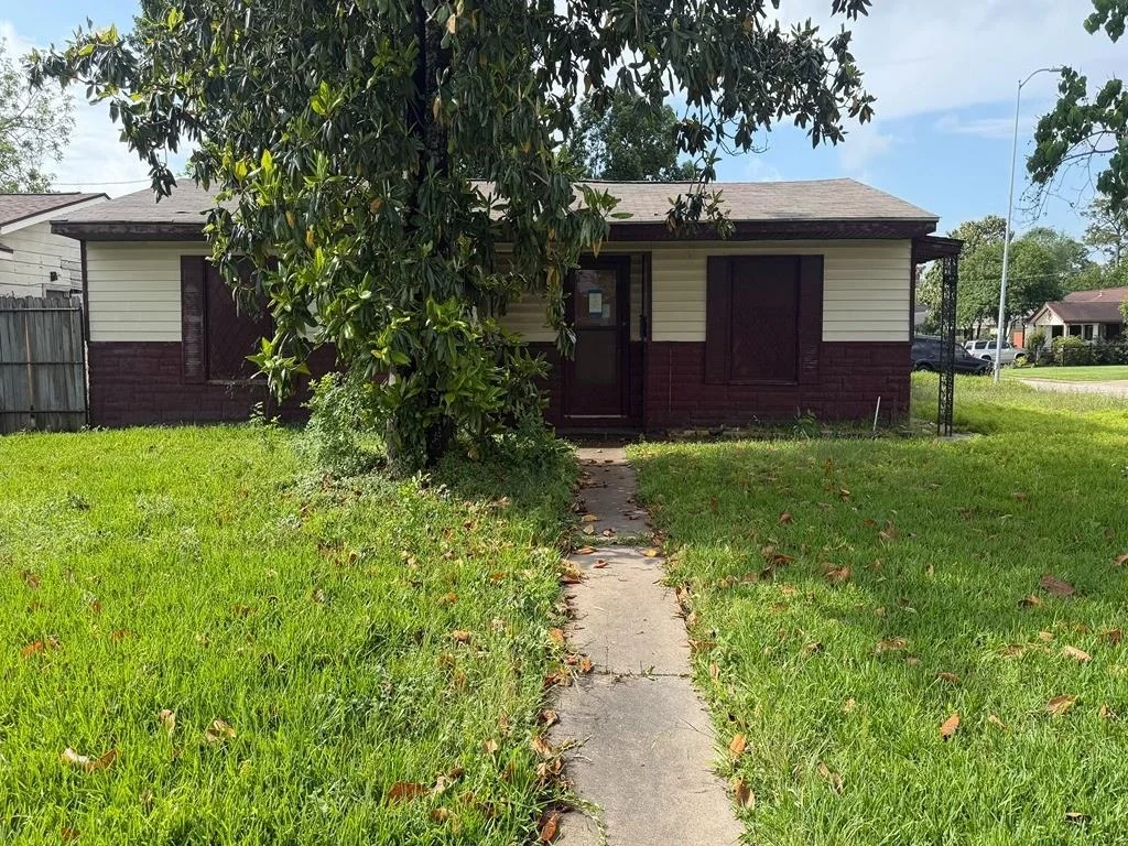 Photo of 7822 Kimble Street
