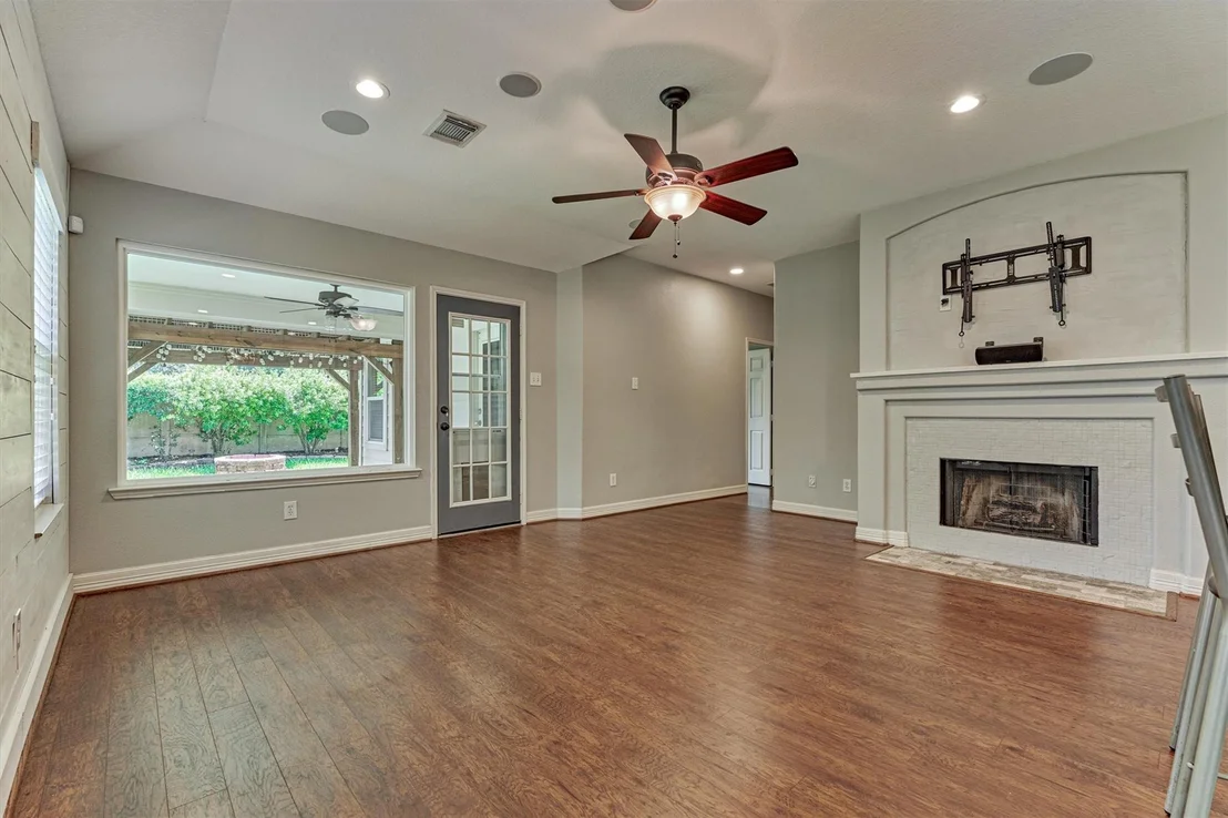 Photo of 6835 Autumn Rain Lane