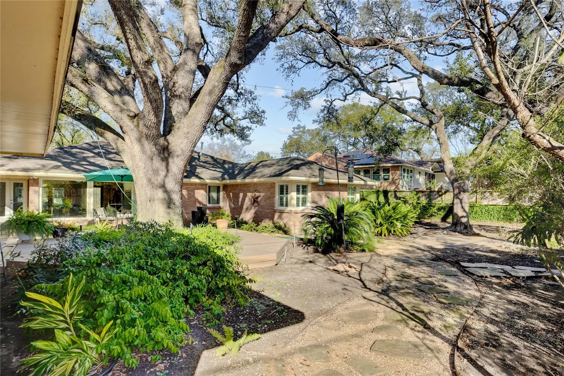 Photo of 3813 Linkview Drive