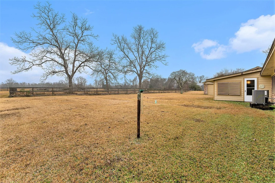 Photo of 5725 Highland Road