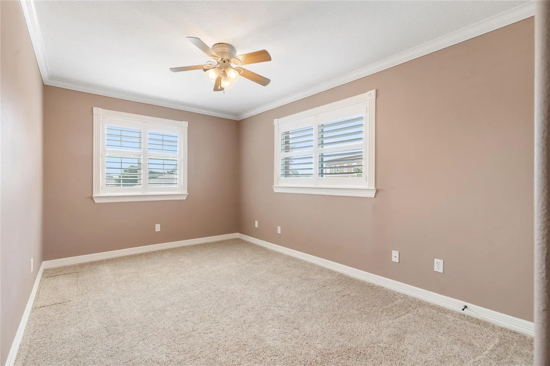 Photo of 5442 Lakeshore Drive