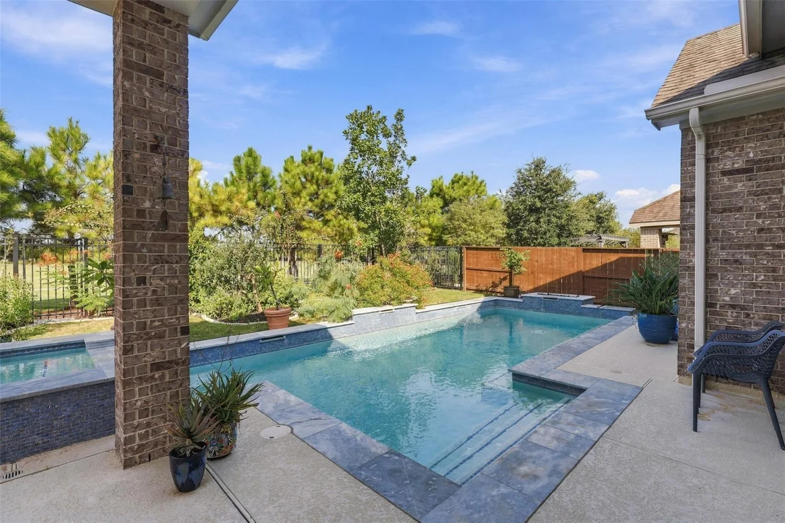 Photo of 4711 Gilbert Road