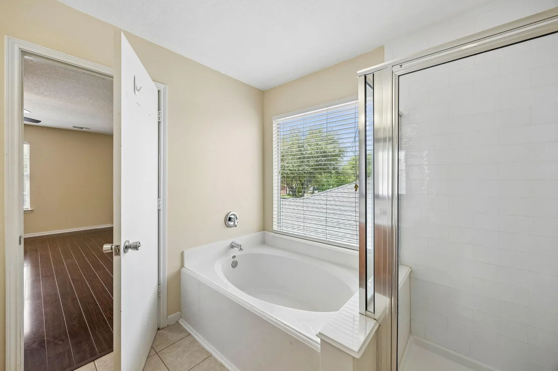 Photo of 527 Cypresswood Knoll