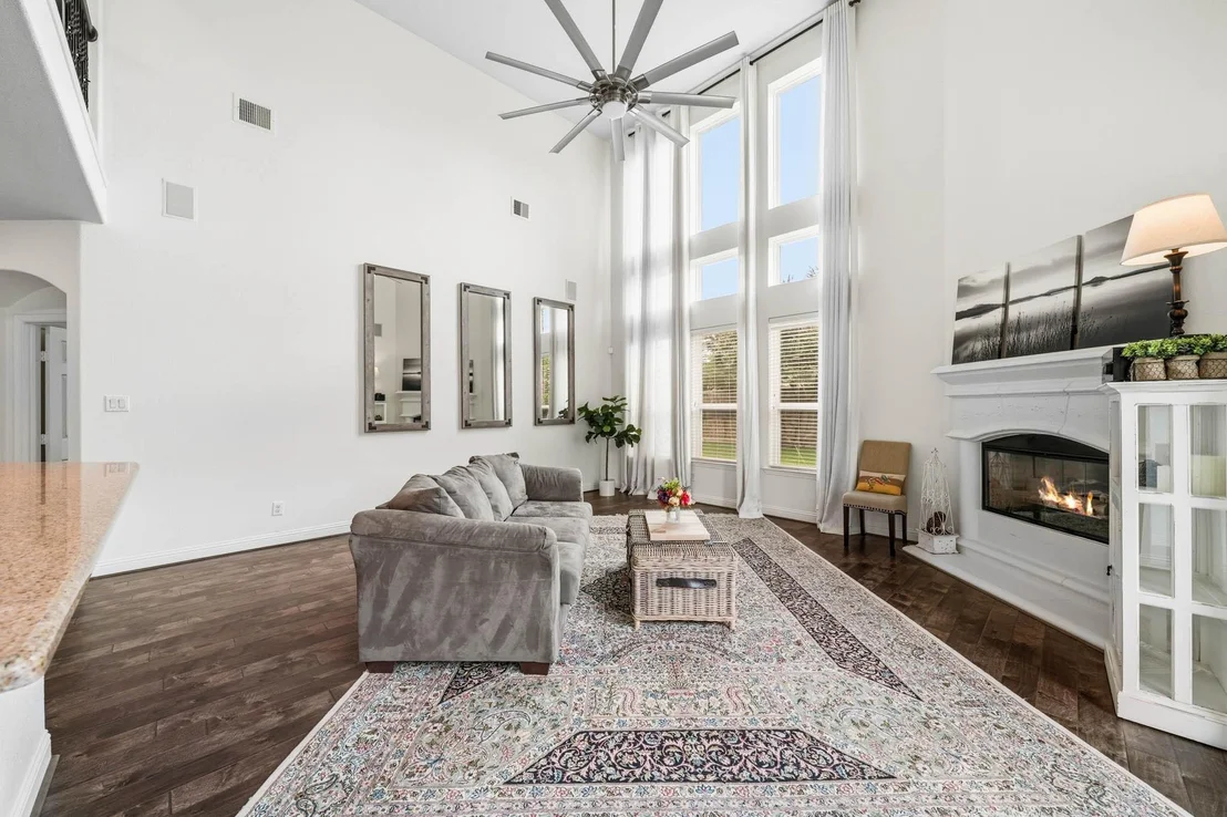 Photo of 17610 Strackfield Lane