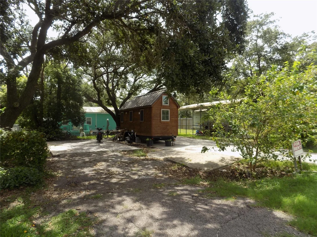 Photo of 415 5th Street