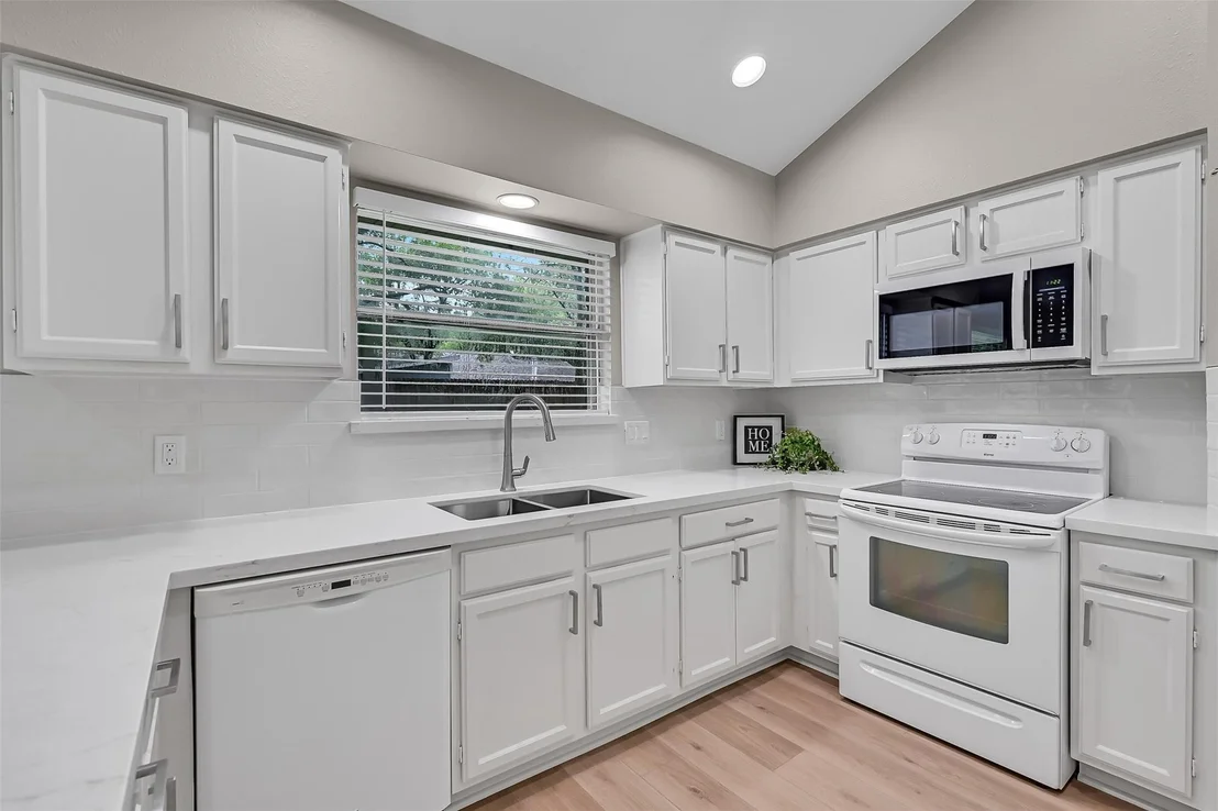 Photo of 502 Dawn Drive