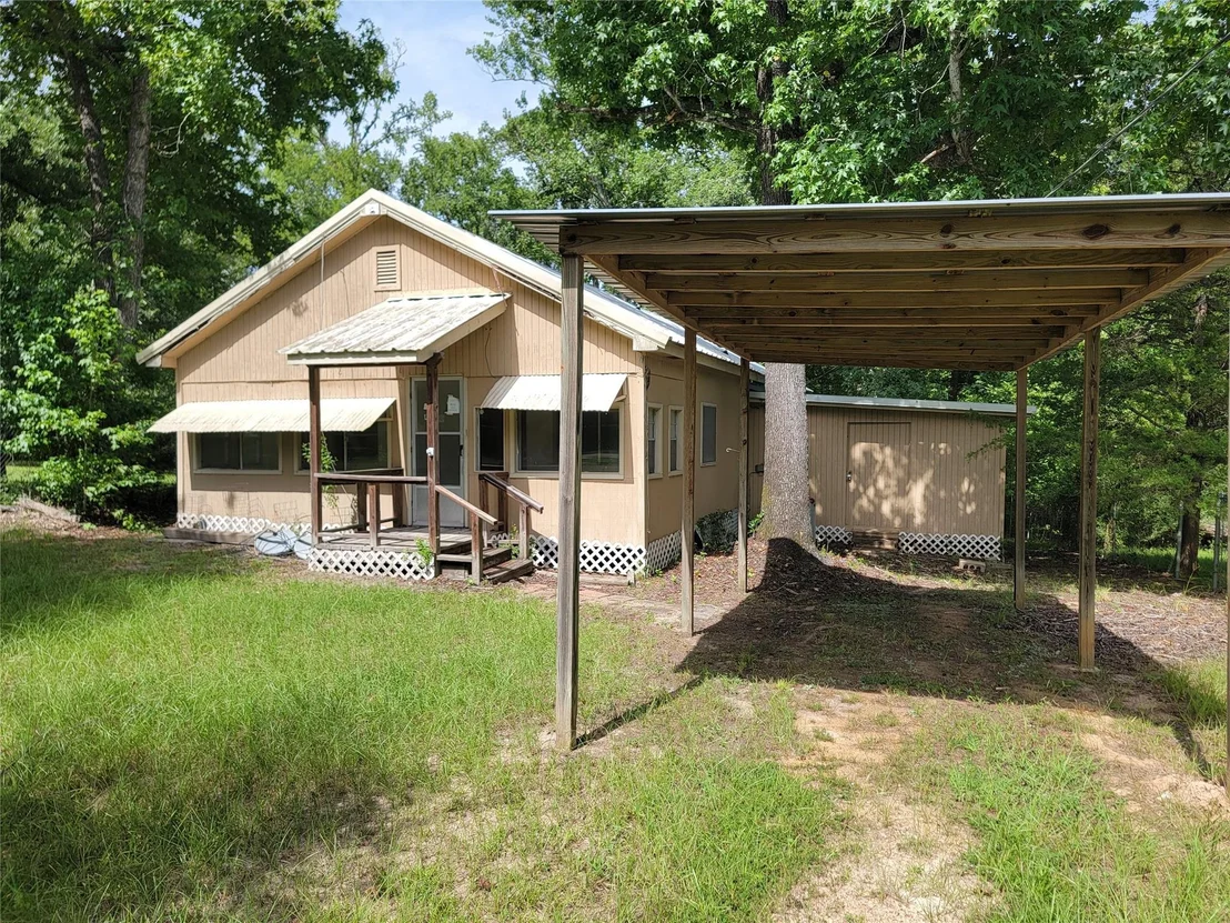 Photo of 156 White Oak Circle