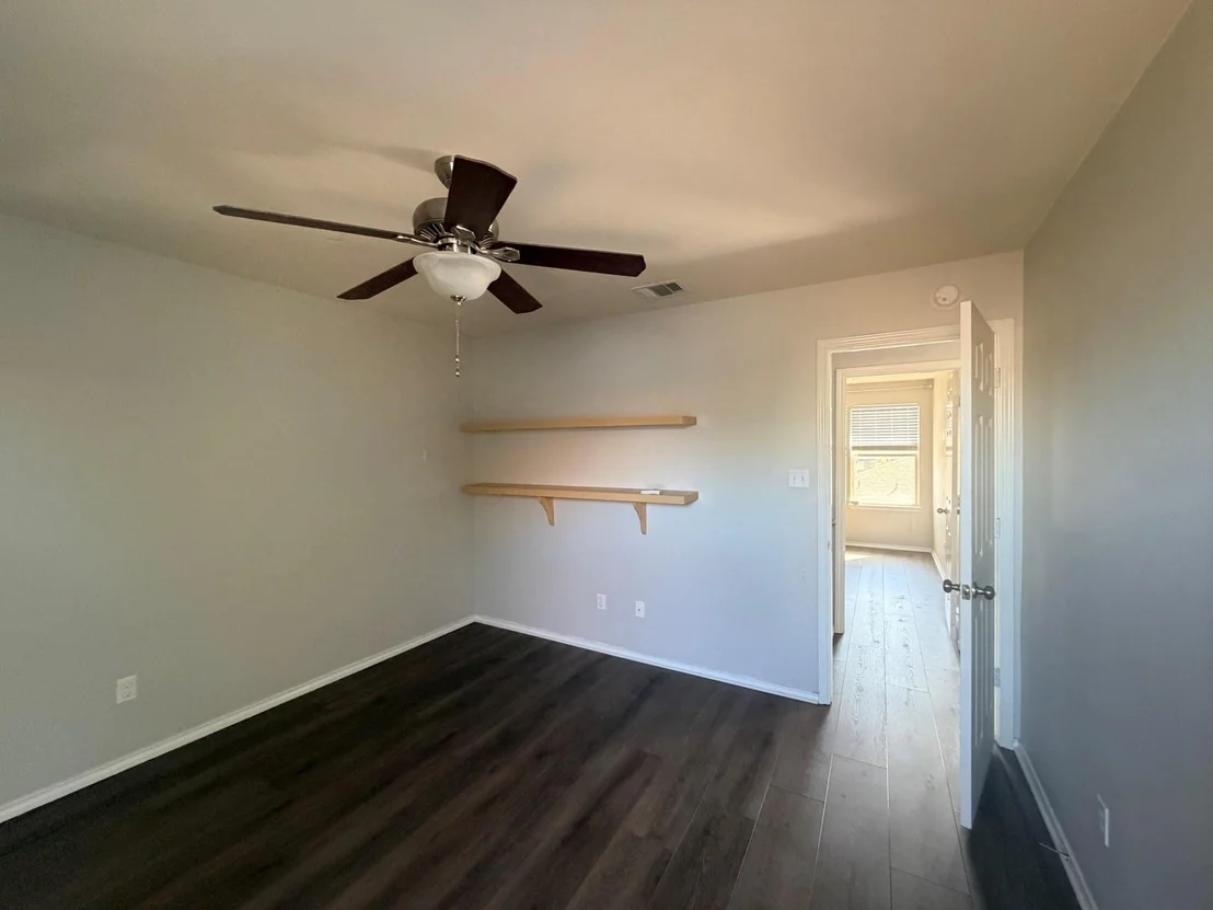 Photo of 316 Housefinch Loop