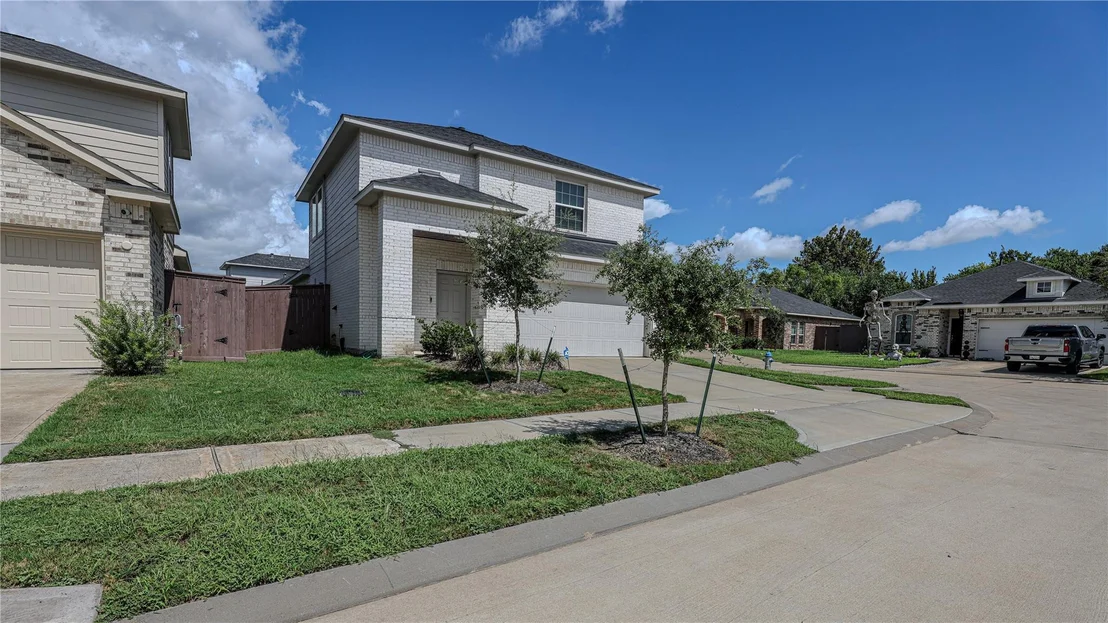 Photo of 402 Flycatcher Court