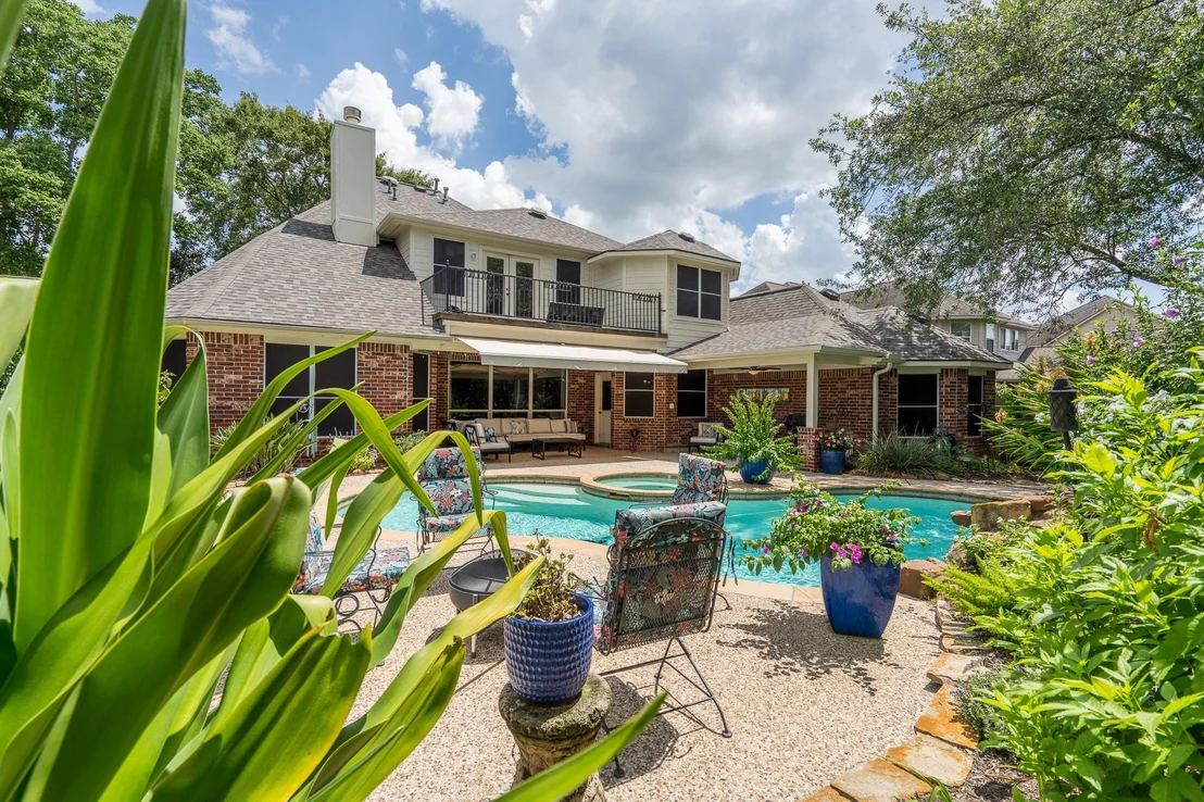Photo of 15823 Lake Loop Drive