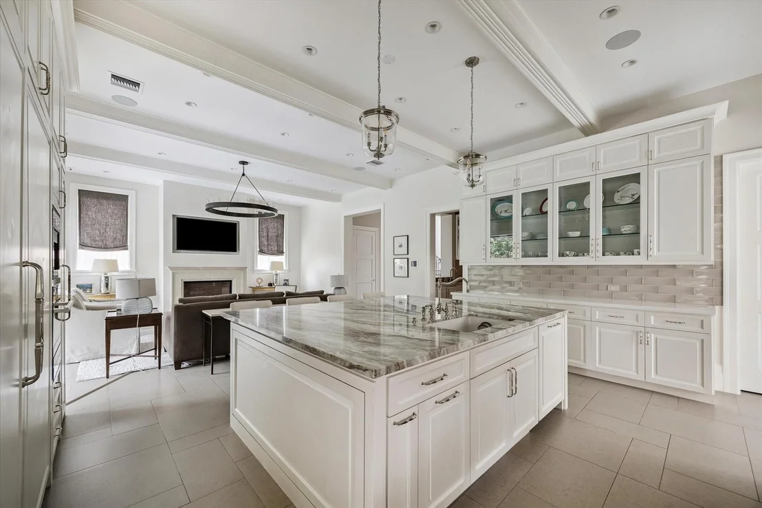 Photo of 2240 Del Monte Drive