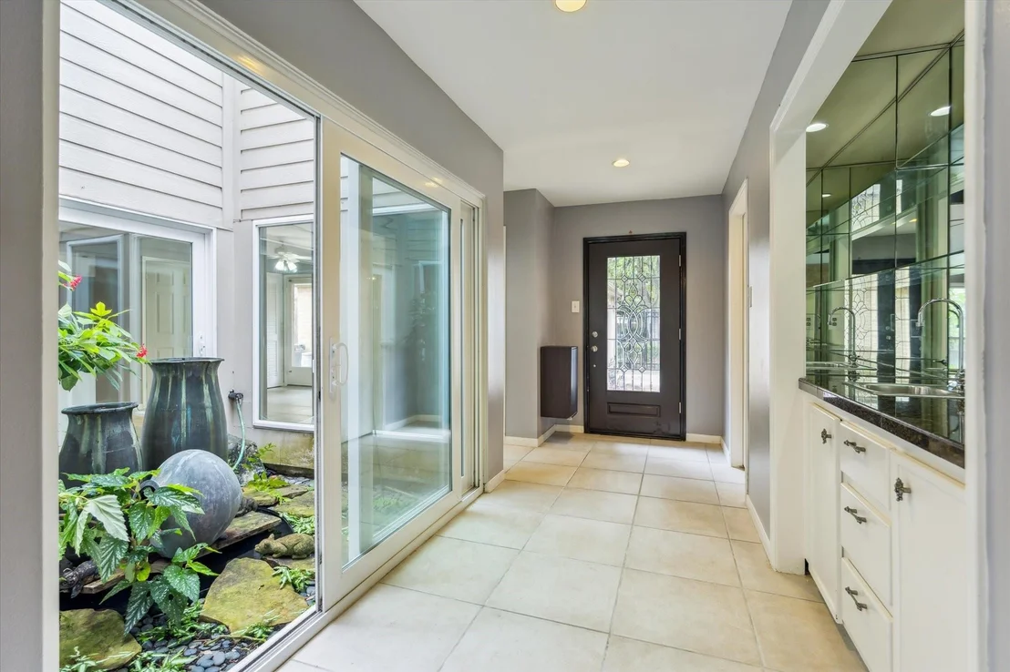 Photo of 1706 Cherry Bend Drive