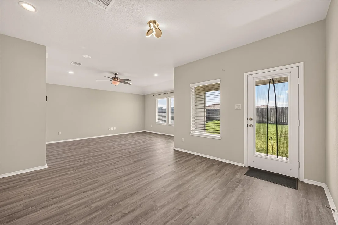 Photo of 21606 Victoria Harbor Drive