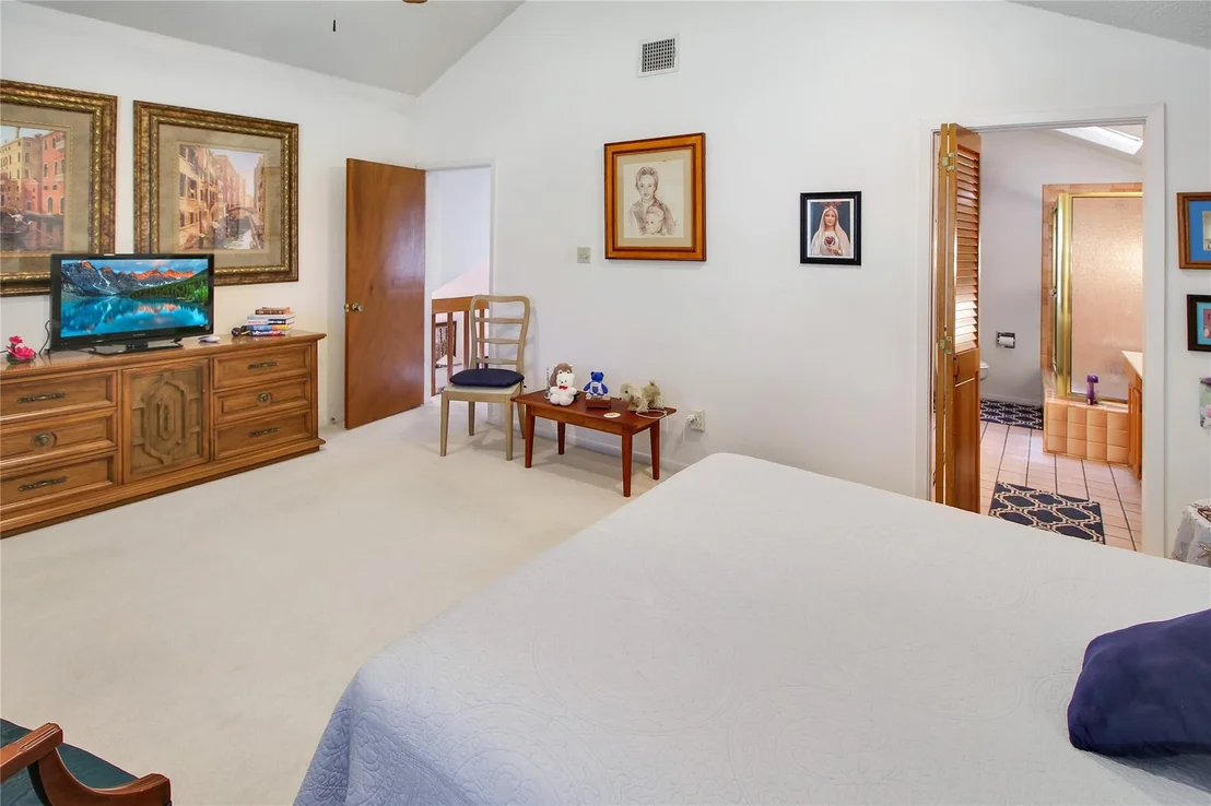 Photo of 19538 Enchanted Oaks Drive