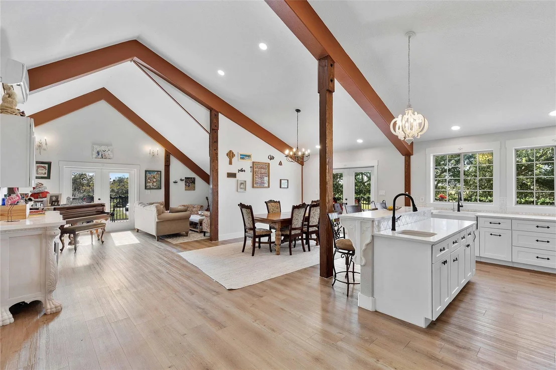 Photo of 6641 S Eagle Road