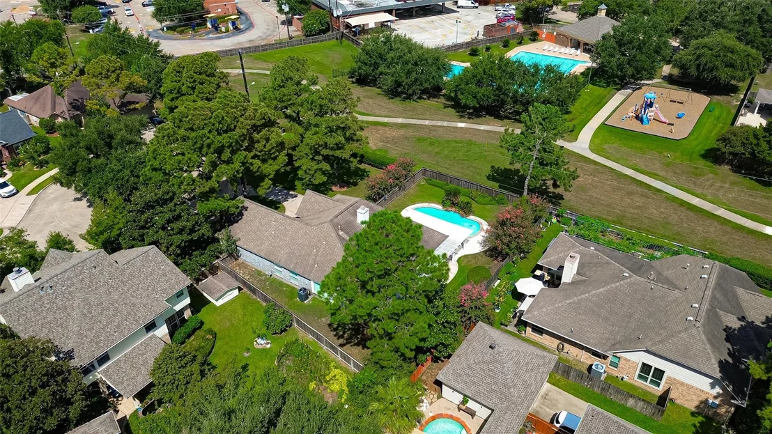 Photo of 15626 Winding Valley Drive
