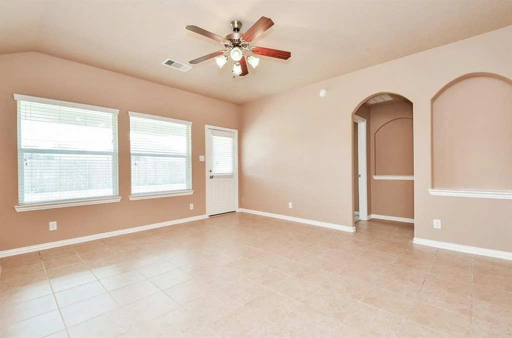 Photo of 26923 Glacier Creek Drive