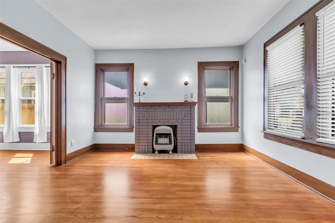 Photo of 2519 White Oak Drive