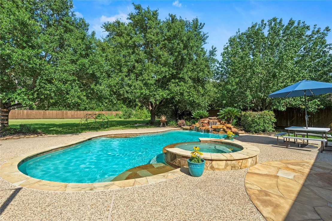 Photo of 16614 Rose Trail