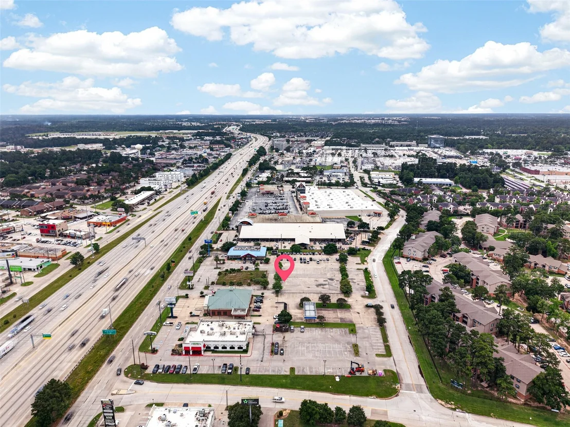 Photo of 25657 Interstate 45