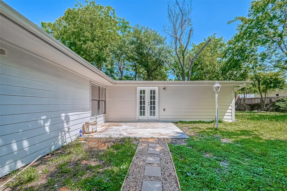 Photo of 1918 Westcrest Drive