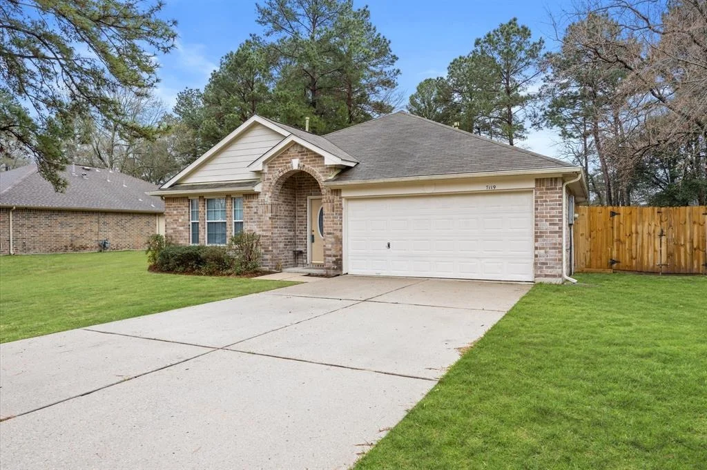 Photo of 7119 Grant Drive
