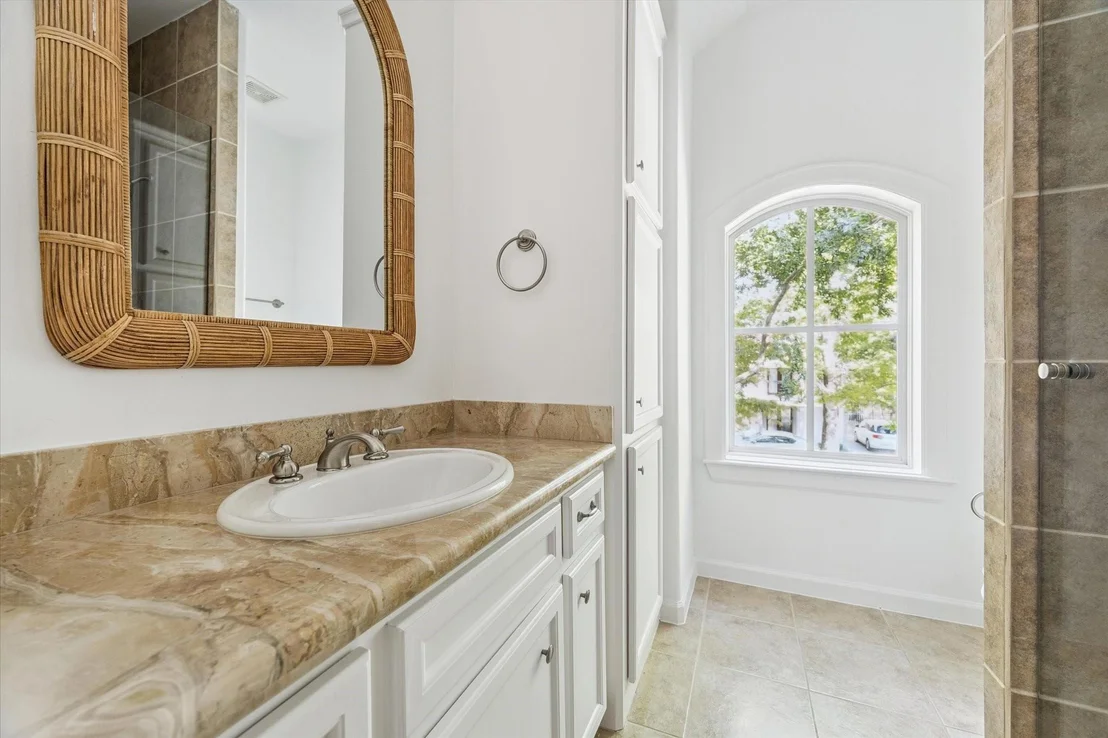 Photo of 6106 Fordham Street