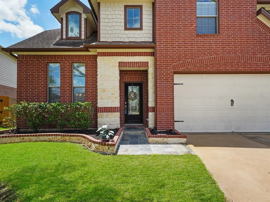 Photo of 25959 Ravenside Drive