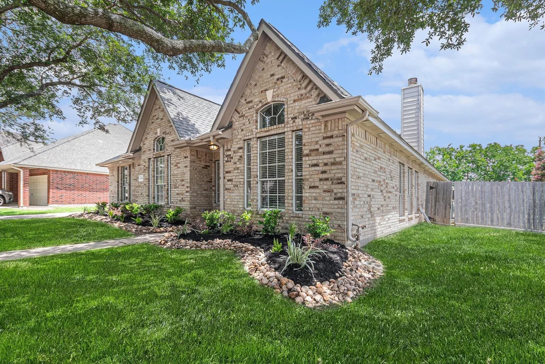 Photo of 7643 Rainbow Bend Drive