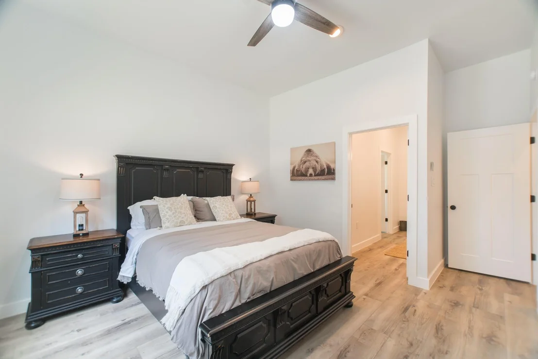 Photo of 5 W Forest Court