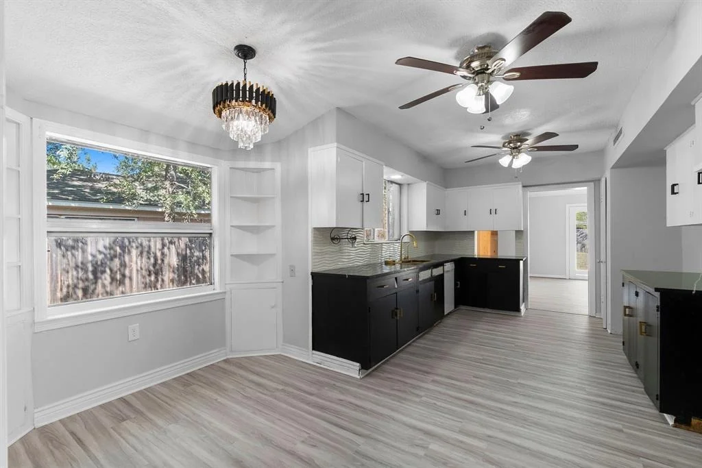 Photo of 1610 Shady Oaks Drive