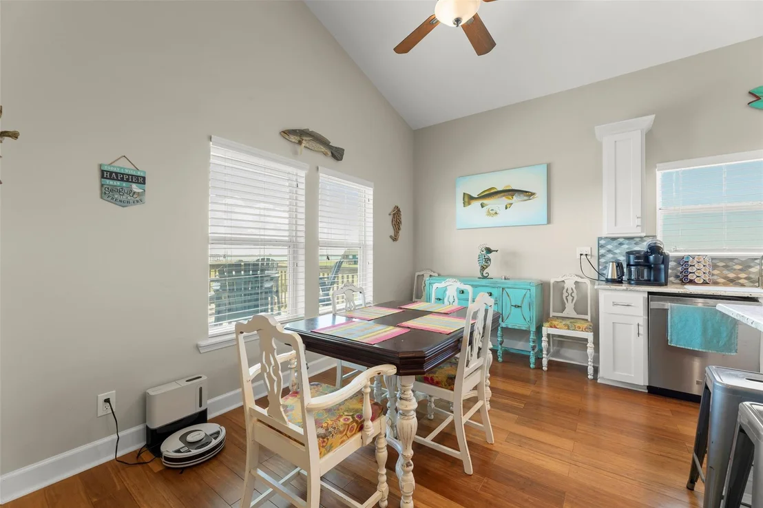 Photo of 742 Bay Drive