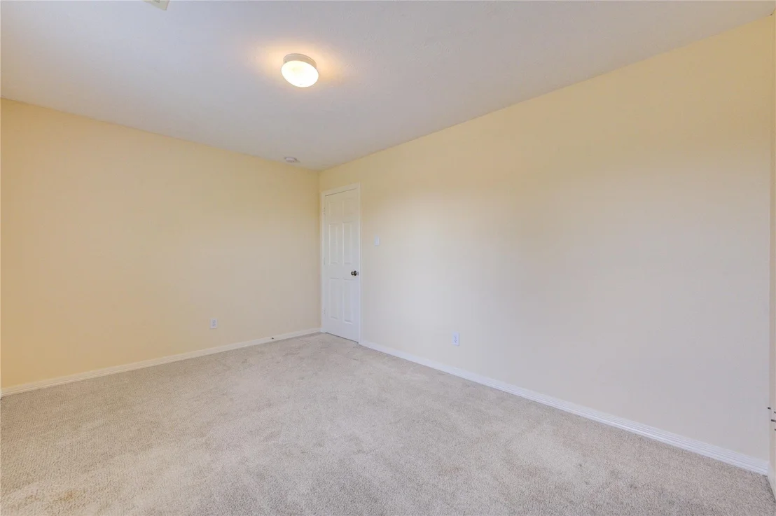 Photo of 2844 Torano