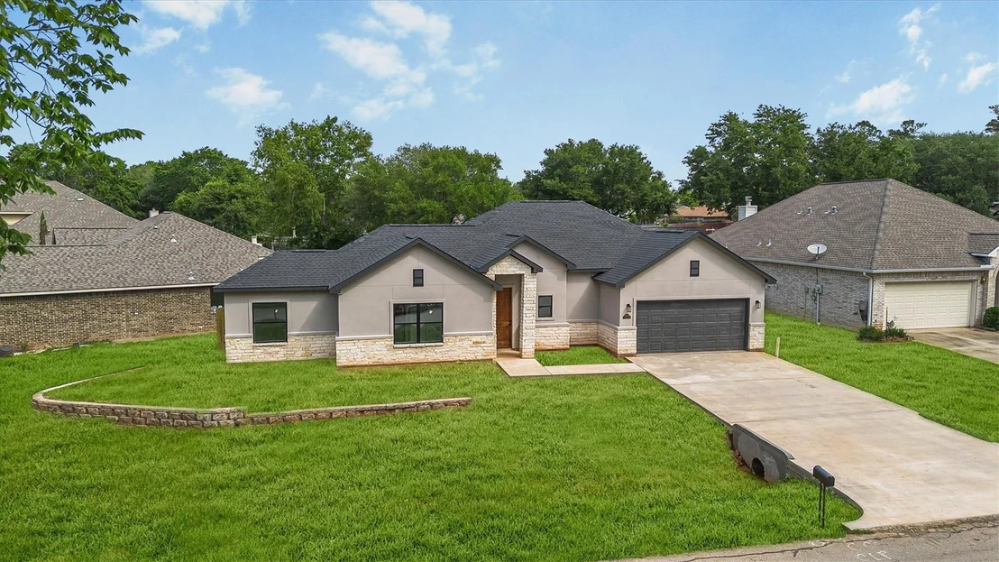 Photo of 10510 Twin Circles Dr