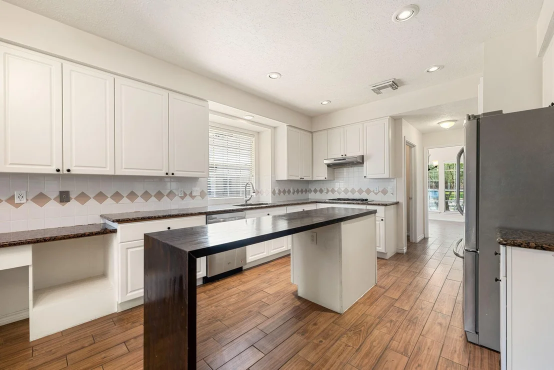 Photo of 303 S Cypress Estates Circle