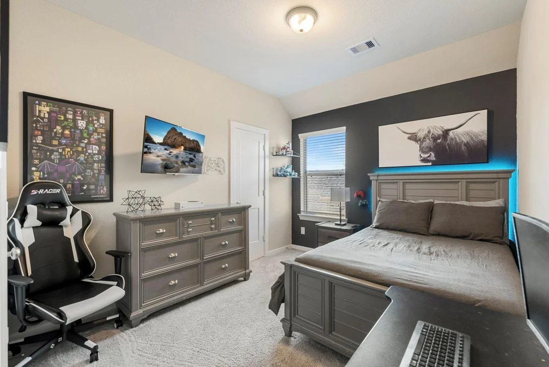 Photo of 337 Andes Drive