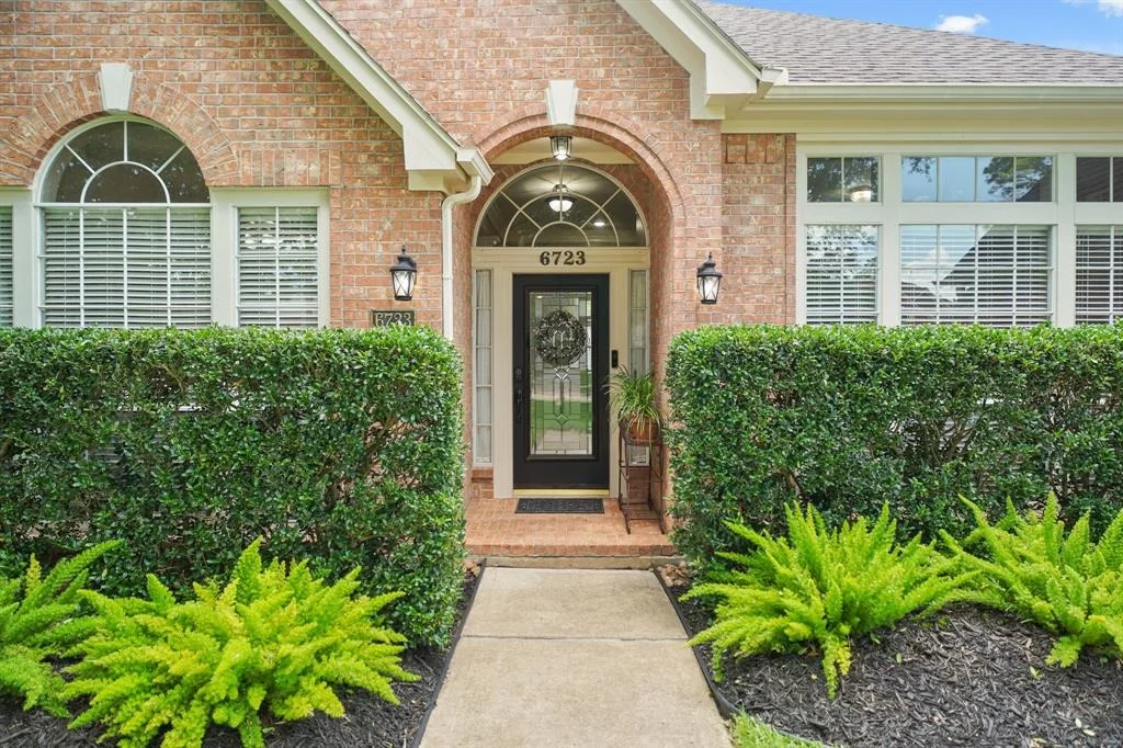 Photo of 6723 Springcrest Drive