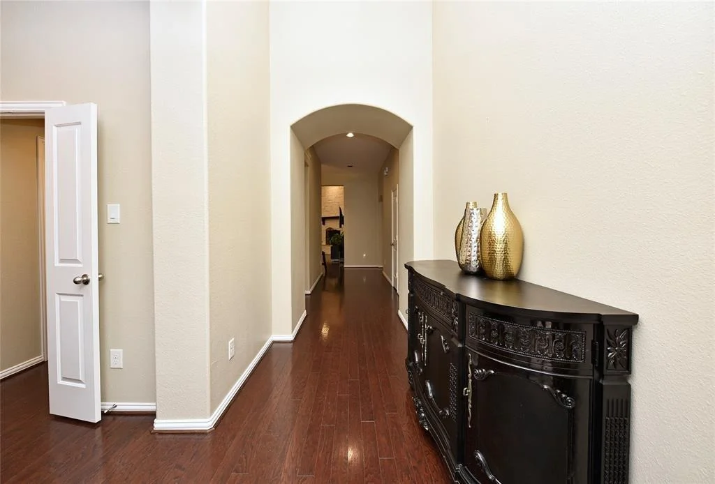 Photo of 6007 Hedgepark Drive