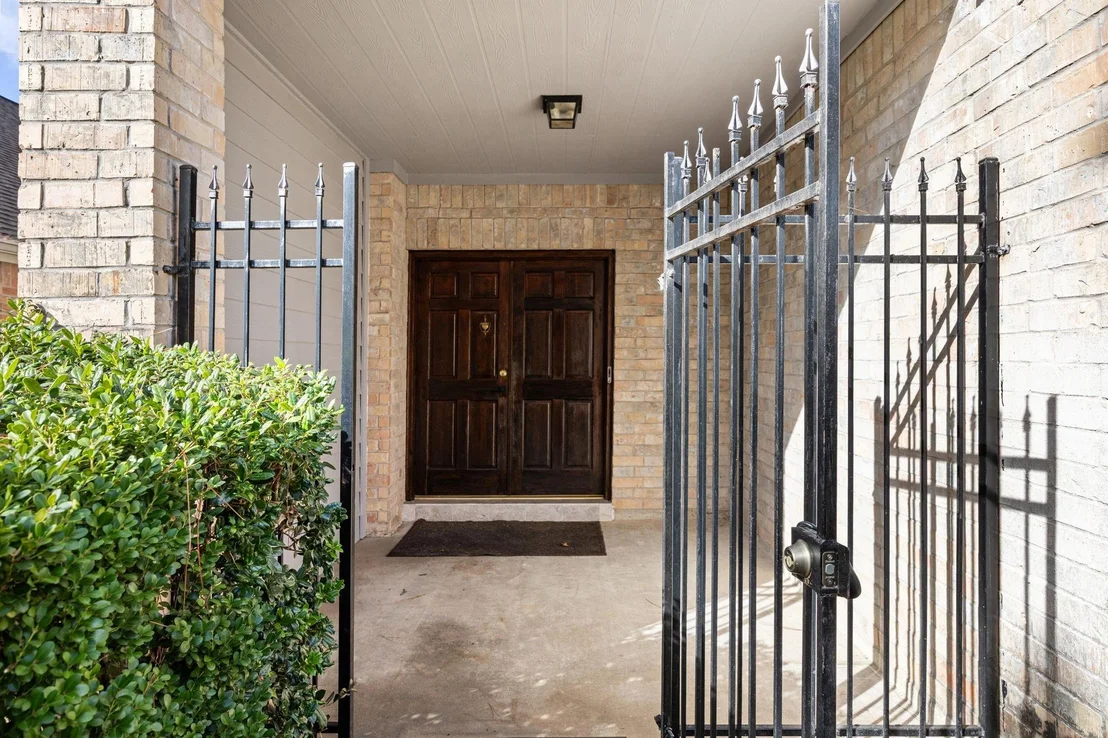 Photo of 8043 Oceanside Drive