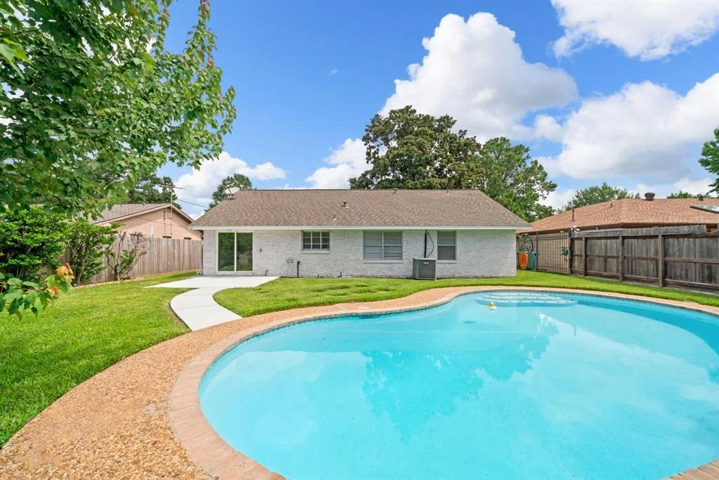 Photo of 2111 Bron Holly Drive