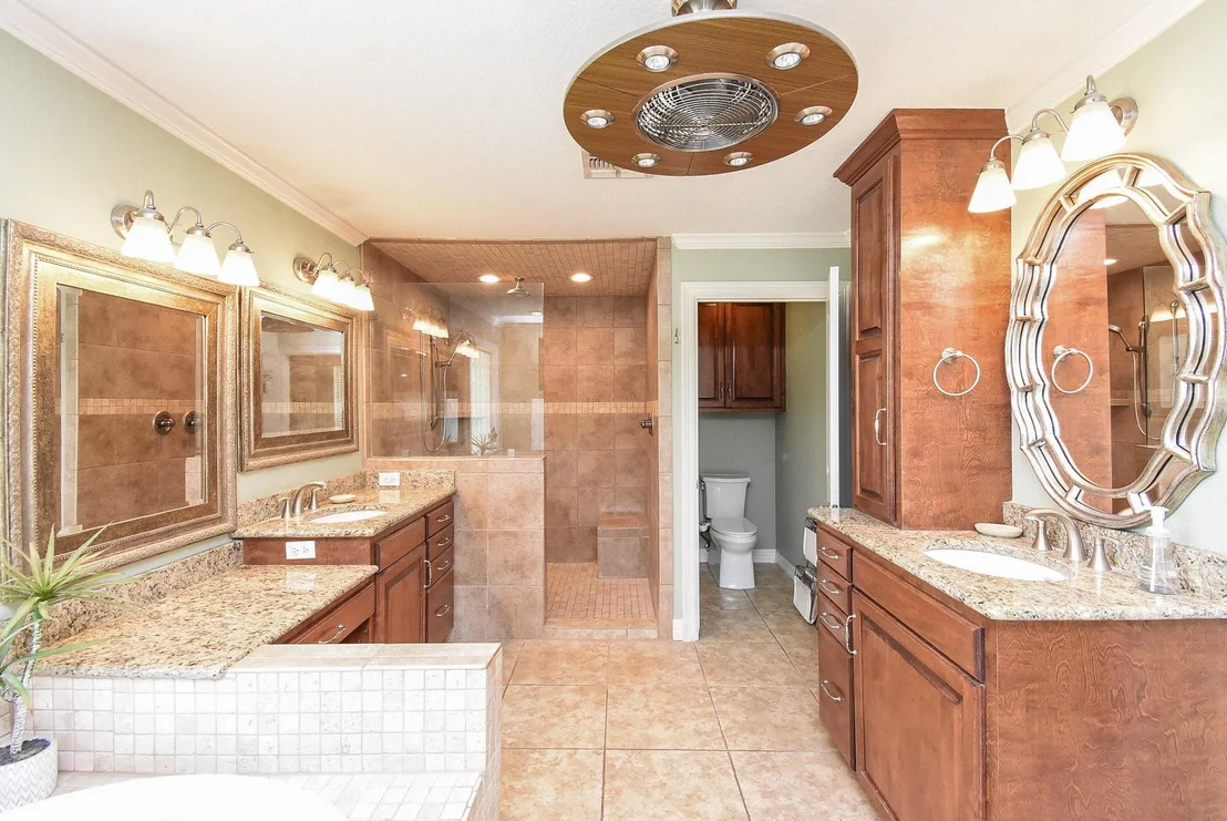 Photo of 2101 Meadow Lane