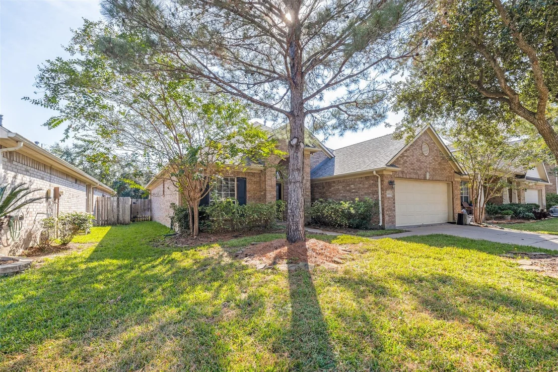 Photo of 24915 Garnet Shadow Lane