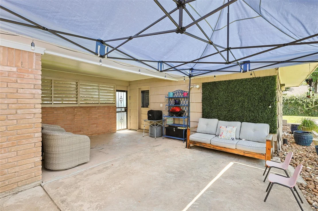 Photo of 5703 Belrose Drive